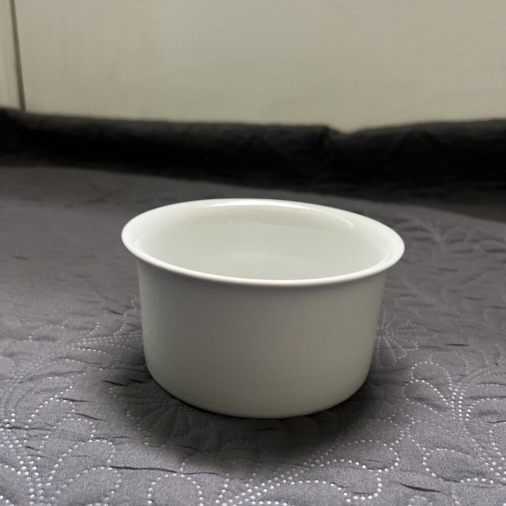 Unmarked Fine White Stoneware Ramekin 5.5D x 3H Inch Bakeware Dish Home Kitchen